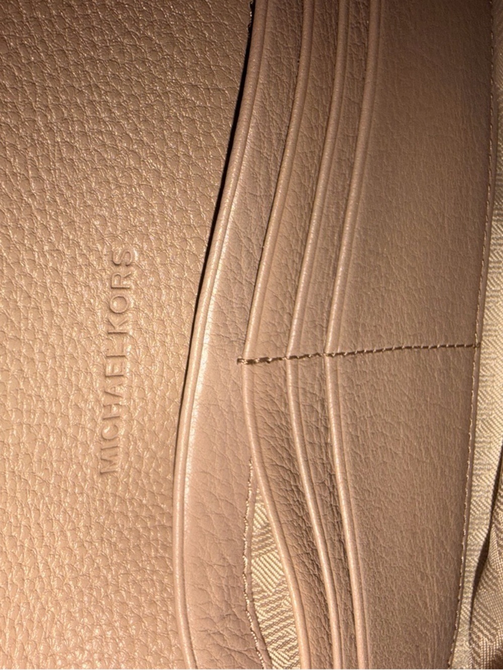 Mk wallet
NWT - Picture 6 of 8